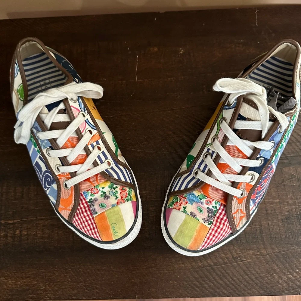 Women coach shoes - Picture 3 of 3